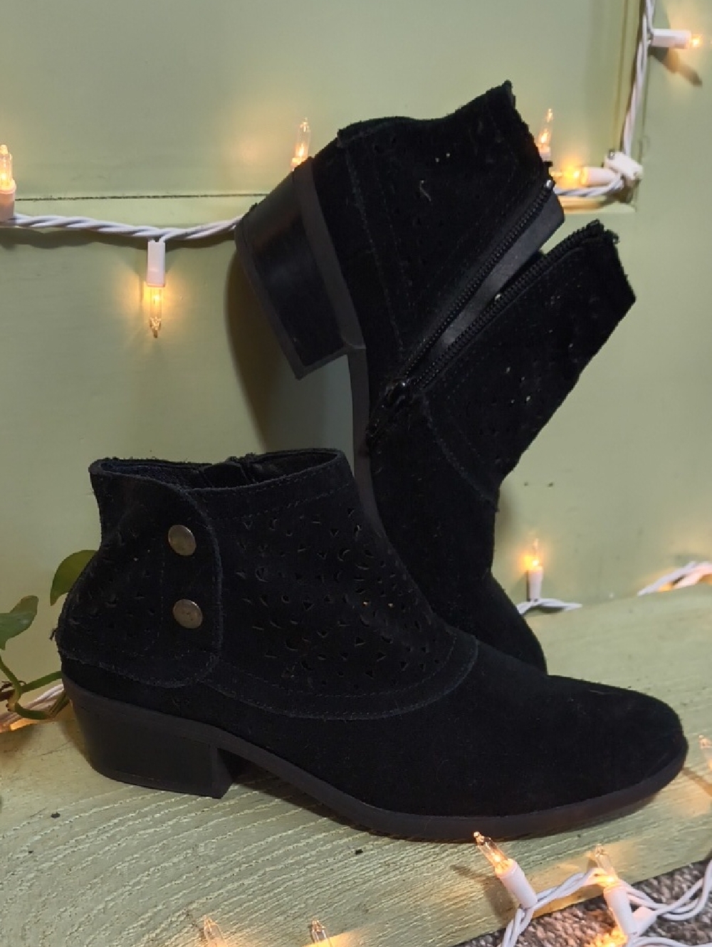 Women's Baretraps Gaige Black Leather Suede Zip Ankle Bootie 6.5
